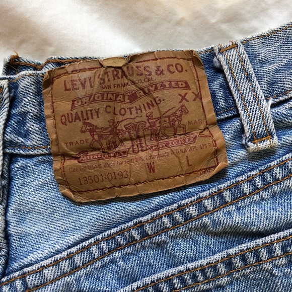 Vintage red label Levi’s Cut off jeans - Picture 6 of 12